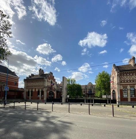 Krisko Parking Prive Et Clos Armentières 外观 照片
